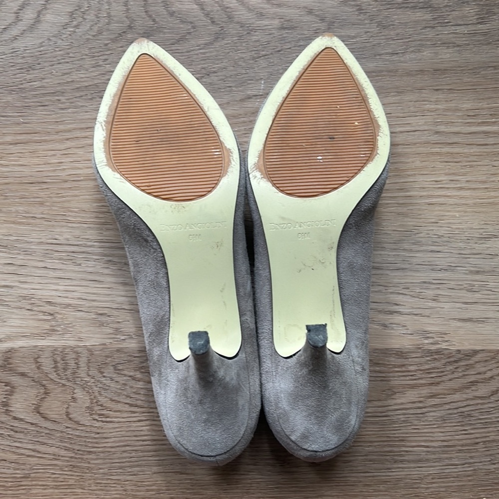 Grey Heels - Picture 5 of 5